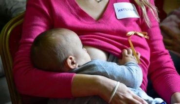 ΠΑΣΥΝΜ και ΠΑΣΥΝΟ τιμούν τη διεθνή ημέρα μαιών και μαιευτών
