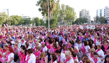 Χιλιάδες πολίτες στην 21η Πορεία με τις Ροζ Φιγούρες
