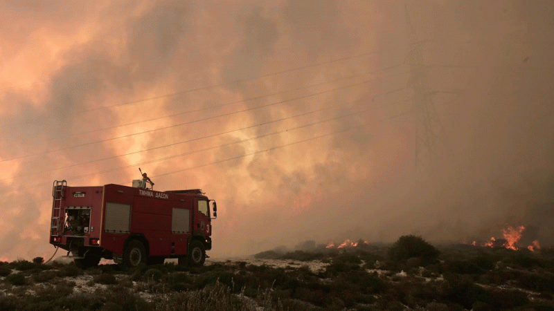 Yπό έλεγχο δασική πυρκαγιά στα όρια του Δήμου Πέγειας της επαρχίας Πάφου