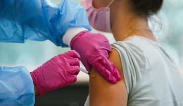 Η Δανία αναστέλλει την εκστρατεία εμβολιασμού κατά Covid
