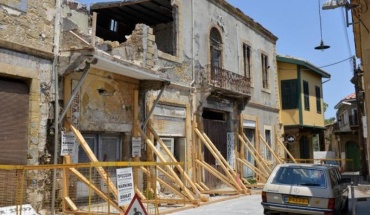 Αναλαμβάνουν δράση για επικίνδυνες οικοδομές οι ΕΟΑ