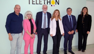 Στήριξη του Ινστ. Νευρολογίας & Γενετικής Κύπρου από την Πετρολίνα και την PPT Aviation Services