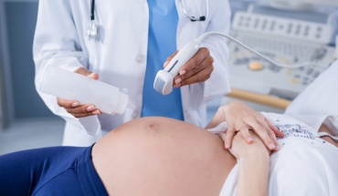 Θεσμοθετείται ο προγεννητικός και νεογνικός έλεγχος