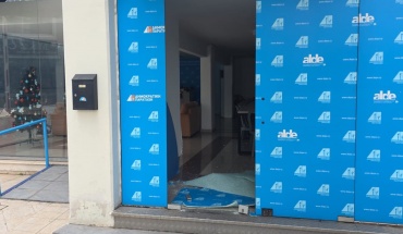 Έρευνες για επίθεση στα γραφεία ΔΗΠΑ στη Λεμεσό