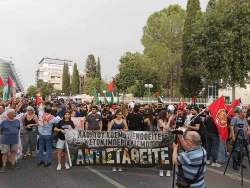 Μήνυμα αλληλεγγύης στους Παλαιστίνιους σε εκδήλωση έξω από το Προεδρικό Μήνυμα αλληλεγγύης στους Παλαιστίνιους σε εκδήλωση έξω από το Προεδρικό