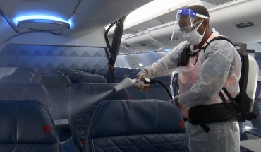 Το CDC συζητά με αεροπορικές εταιρείες για δοκιμές σε λύματα στα αεροπλάνα