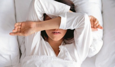 Τρόποι για να φαινόμαστε ανανεωμένοι μετά από άσχημο ύπνο
