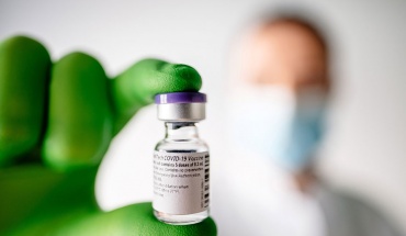 Ενθαρρυντικά αποτελέσματα από τους εμβολιασμούς με το σκεύασμα των Pfizer/BioNTech
