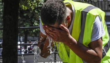 Καύσωνας: Υποχρεωτική διακοπή υπαίθριων βαριών και μέτριων εργασιών