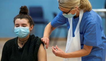 Γαλλία: Ξεκινά «γενικευμένο» εμβολιασμό των εφήβων κατά του ιού των κονδυλωμάτων