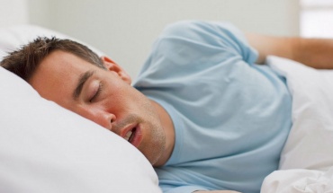 Το διαβάσαμε κι αυτό: Συσχετίζουν την αρρενωπότητα με την ώρα που οι άνδρες κοιμούνται