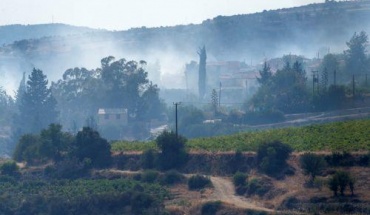 Ασφαλείς όσοι είχαν εγκλωβιστεί στη Λόφου, κάηκαν γύρω στα 20 σπίτια