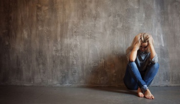 Κατάθλιψη στις δύο πιο ευαίσθητες φάσεις της ζωής μιας γυναίκας: Λοχεία και εμμηνόπαυση