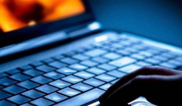 Συζητήσεις στη βουλή για εκδικητική πορνογραφία