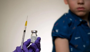 Ο ΕΜΑ συστήνει έγκριση εμβολίων Comirnaty και Spikevax COVID-19 για παιδιά ηλικίας από 6 μηνών