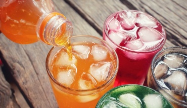 Τα ζαχαρούχα ποτά αυξάνουν τις πιθανότητες εμφάνισης καρκίνου