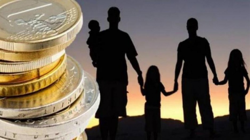 &Tau;&alpha; &Sigma;&kappa;ά&nu;&delta;&alpha;&lambda;&alpha; &Alpha;&pi;&alpha;&sigma;&chi;&omicron;&lambda;&omicron;ύ&nu; &tau;&eta;&nu; &Epsilon;&pi;&iota;&kappa;&alpha;&iota;&rho;ό&tau;&eta;&tau;&alpha; &ndash; &Tau;&omicron; &Delta;&eta;&mu;&omicron;&gamma;&rho;&alpha;&phi;&iota;&kappa;ό &Kappa;&alpha;&theta;&omicron;&rho;ί&zeta;&epsilon;&iota; &tau;&omicron; &Mu;έ&lambda;&lambda;&omicron;&nu;