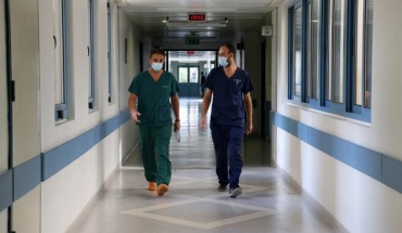Χαριλάου: Διαχειρίσιμη η κατάσταση στα νοσηλευτήρια