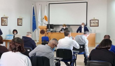 Υπ. Υγείας: Ή χρήσης μάσκας ή κλείσιμο των σχολείων