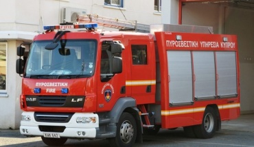 Πυρκαγιά σε εργοστάσιο στο ύψος της Μονής