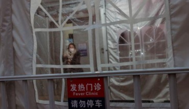 Ο κορωνοϊός πιέζει τα νοσοκομεία και γραφεία τελετών στην Κίνα