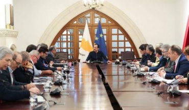 Η Κυβέρνηση δίπλα στους επηρεαζόμενους από τον αφθώδη πυρετό