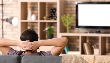 Η καθημερινή παρακολούθηση τηλεόρασης αυξάνει τις πιθανότητες για άνοια