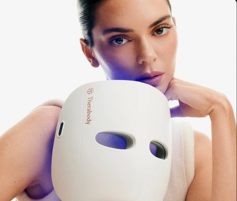 Η Therabody παρουσιάζει τη TheraFace Mask Glo - H Kendall Jenner νέα πρεσβεύτρια Therabody