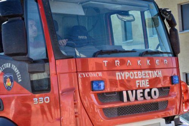 Με εγκαύματα νοσηλεύεται ένοικος πολυκατοικίας όπου ξέσπασε πυρκαγιά