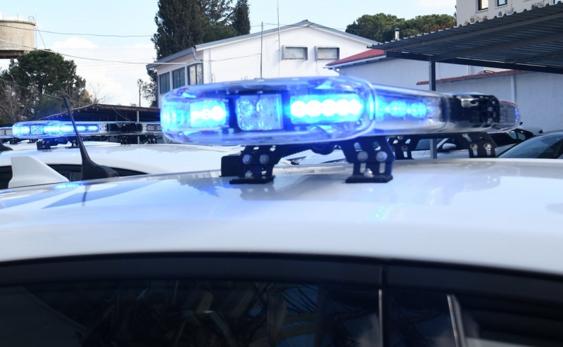 &Epsilon;&mu;&pi;&rho;&eta;&sigma;&mu;ό&sigmaf; &sigma;&epsilon; &kappa;ά&beta;&alpha; &epsilon;&pi;&iota;&chi;&epsilon;&iota;&rho;&eta;&mu;&alpha;&tau;ί&alpha;