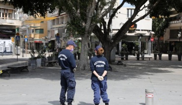 Δεκατέσσερις καταγγελίες για παραβίαση μέτρων κατά COVID-19