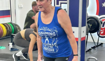 Ηλικιωμένη κατέρριψε ρεκόρ αγώνων σε ηλικία 72 ετών παρά τις 3 αρθροπλαστικές