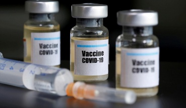 Το εμβόλιο της αμερικανικής Pfizer χαροποιεί και διχάζει