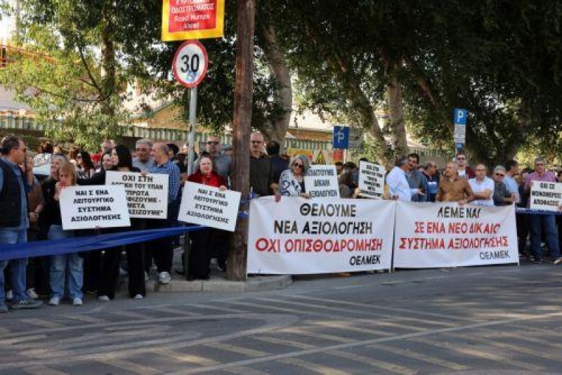 Μικρή η προσέλευση μαθητών σε Λάρνακα-Αμμόχωστο μετά την απεργία των καθηγητών