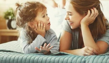 Πόσο σημαντικό είναι να κοιτάμε στα μάτια τούς συνομιλητές μας