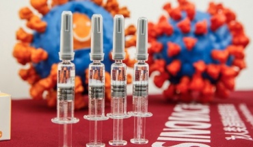 Αγώνας δρόμου για τους εμβολιασμούς με την Ρωσία να διεκδικεί  το "χρυσό" στην ασφάλεια