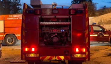 Φωτιά σε εγκαταλελειμμένη αποθήκη στον Άγιο Δομέτιο