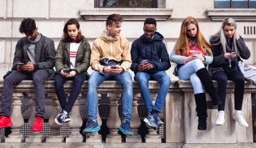 Οι επιπτώσεις του διαδικτύου στην εφηβεία: Θετικές ή αρνητικές;