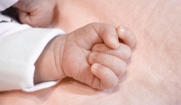 Παραπλανητικά τα δημοσιεύματα περί «αρπαγής βρέφους»