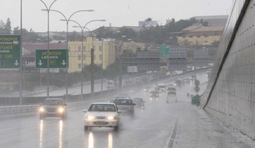 Έντονη βροχόπτωση στον αυτοκινητόδρομο Λευκωσίας - Λάρνακας