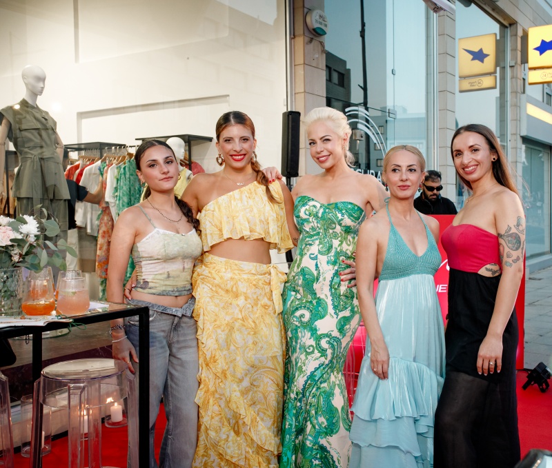 ΕSTI Boutique: Μια βραδιά με άρωμα καλοκαιρινής μόδας στην ESTI boutique