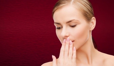 Κακοσμία στόματος: Εμπόδιο για νέες σχέσεις