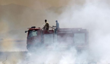 Στις φλόγες 750 πάλες σανού στο Αυγόρου το βράδυ της Κυριακής