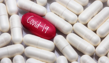 SARS-CoV-2 και COVID-19: Έρευνες για νέο φάρμακο που χορηγείται από το στόμα