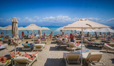 Στα €10 το σετ στις παραλίες - Τι δικαιούνται οι πολίτες