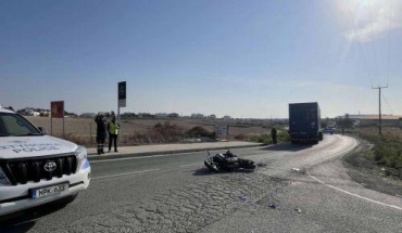 Κρίσιμα ο τραυματίας μοτοσικλετιστής μετά από το τροχαίο στη Δρομολαξιά