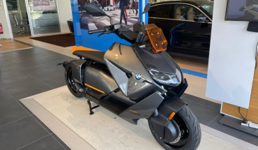ΒΜW CE04: Νέο ηλεκτρικό scooter από την BMW