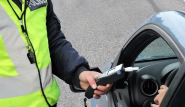 Απορρίφθηκαν προτάσεις νόμου για μηδενική ανοχή στο αλκοόλ για νέους οδηγούς