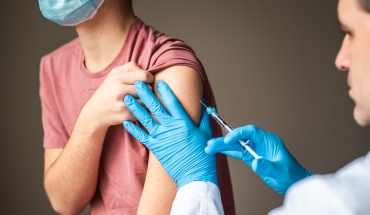 Αρχίζουν σήμερα οι εμβολιασμοί παιδιών 12-15 ετών