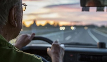Η ΕΚΥΣΥ χαιρετίζει τη νέα νομοθεσία για τα ασφάλιστρα ηλικιωμένων οδηγών